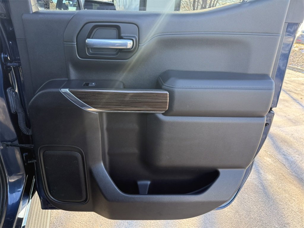 2021 CHEVROLET SILVERADO - Image 32