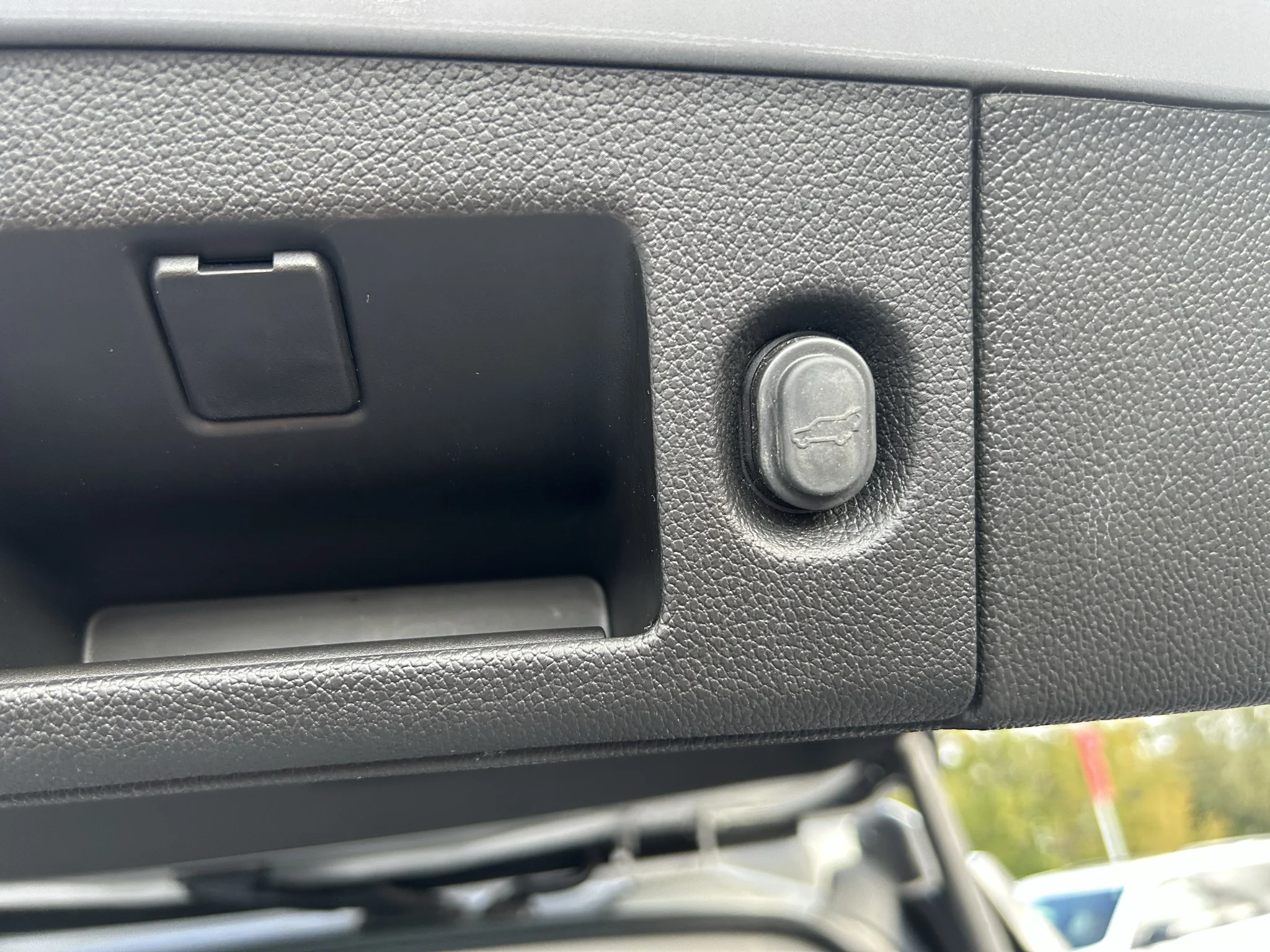 Used 2019 QUICKSILVER METALLIC GMC SLT Standard Edition image 8