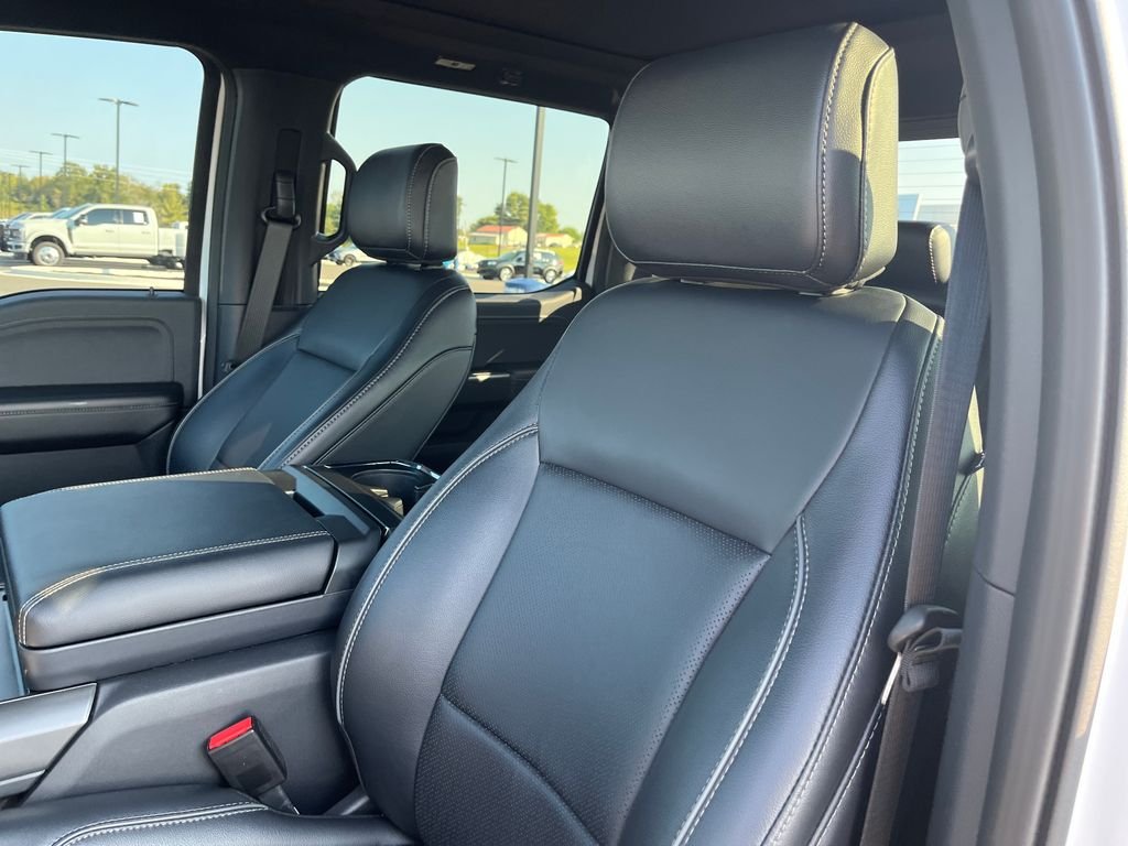 Used 2025 White Ford Lariat image 13