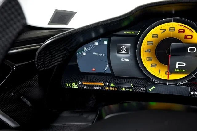 Used 2024 Giallo Triplo Strato Ferrari  image 32