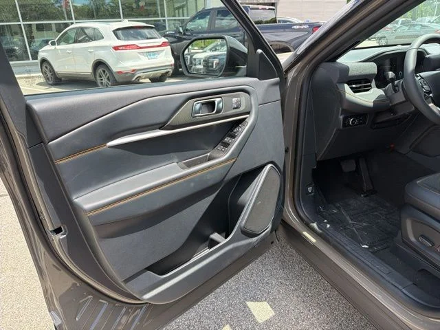 New 2026 Gray Ford Tremor image 13