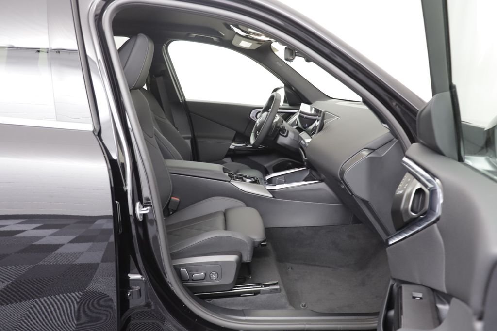 New 2026 Black Sapphire Metallic BMW 30 xDrive image 19