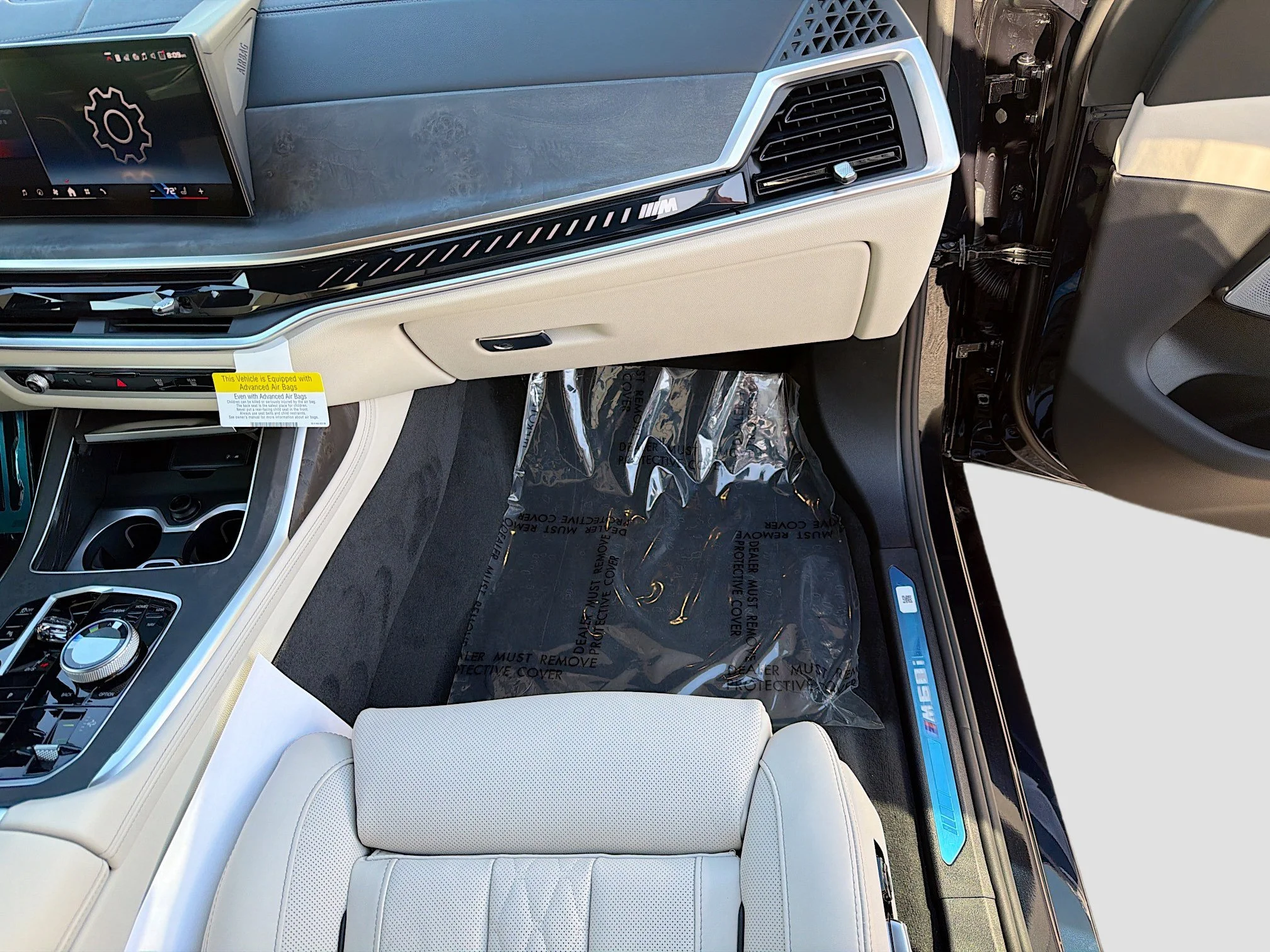 New 2027 Carbon Black Metallic BMW M60i image 18
