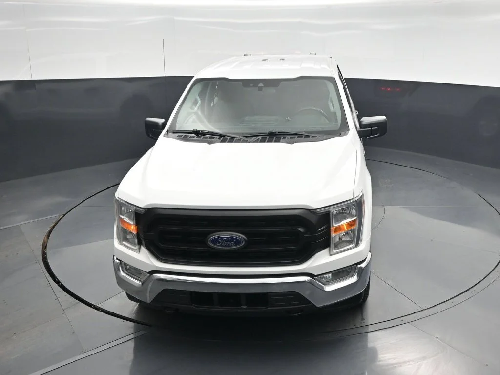 Used 2021 White Ford XL image 30