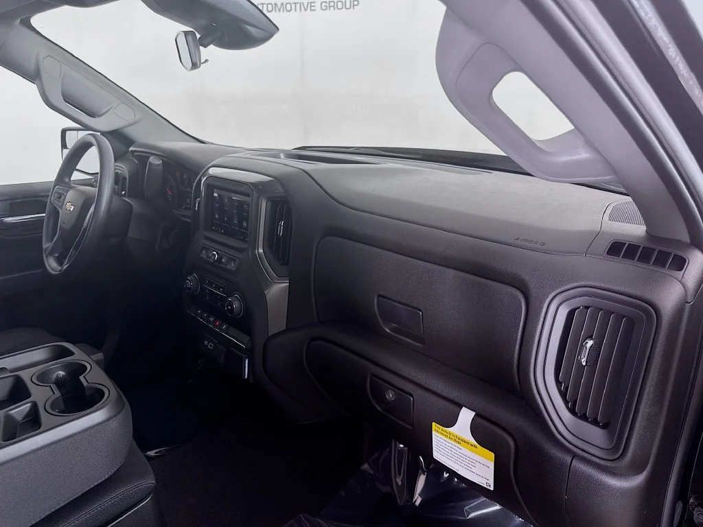 Used 2026 Black Chevrolet Custom image 27