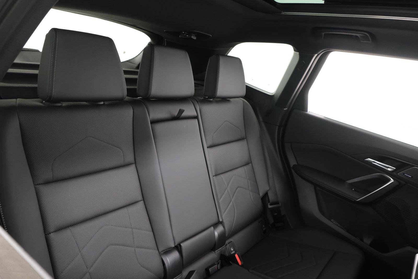 New 2027 C3n BMW xDrive28i image 40