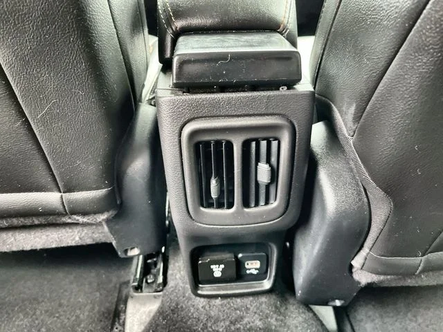 Used 2021 White Jeep Latitude image 23