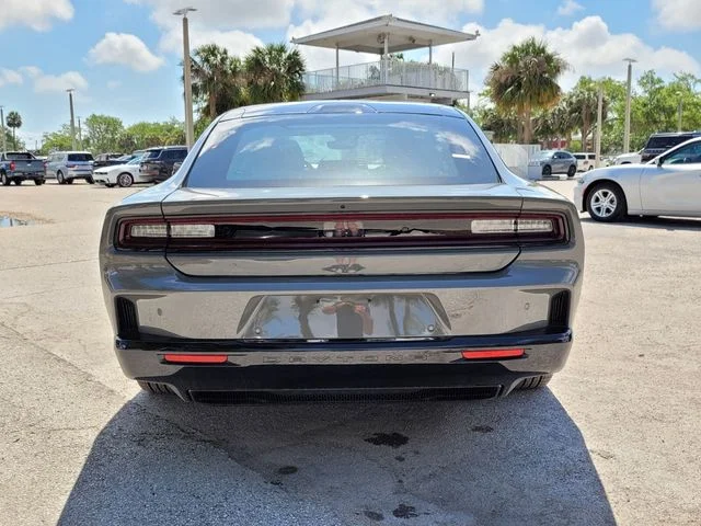 2025 Dodge Charger Daytona R/T - Photo 8