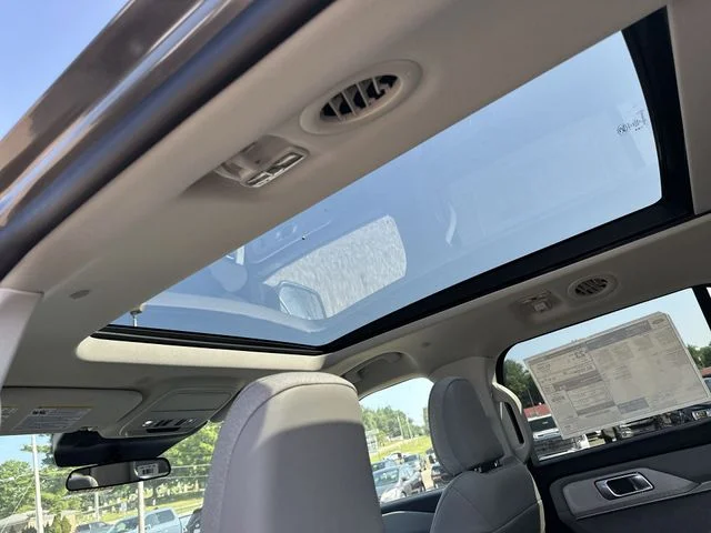 New 2026 Carbonized Gray Metallic Ford Active image 18