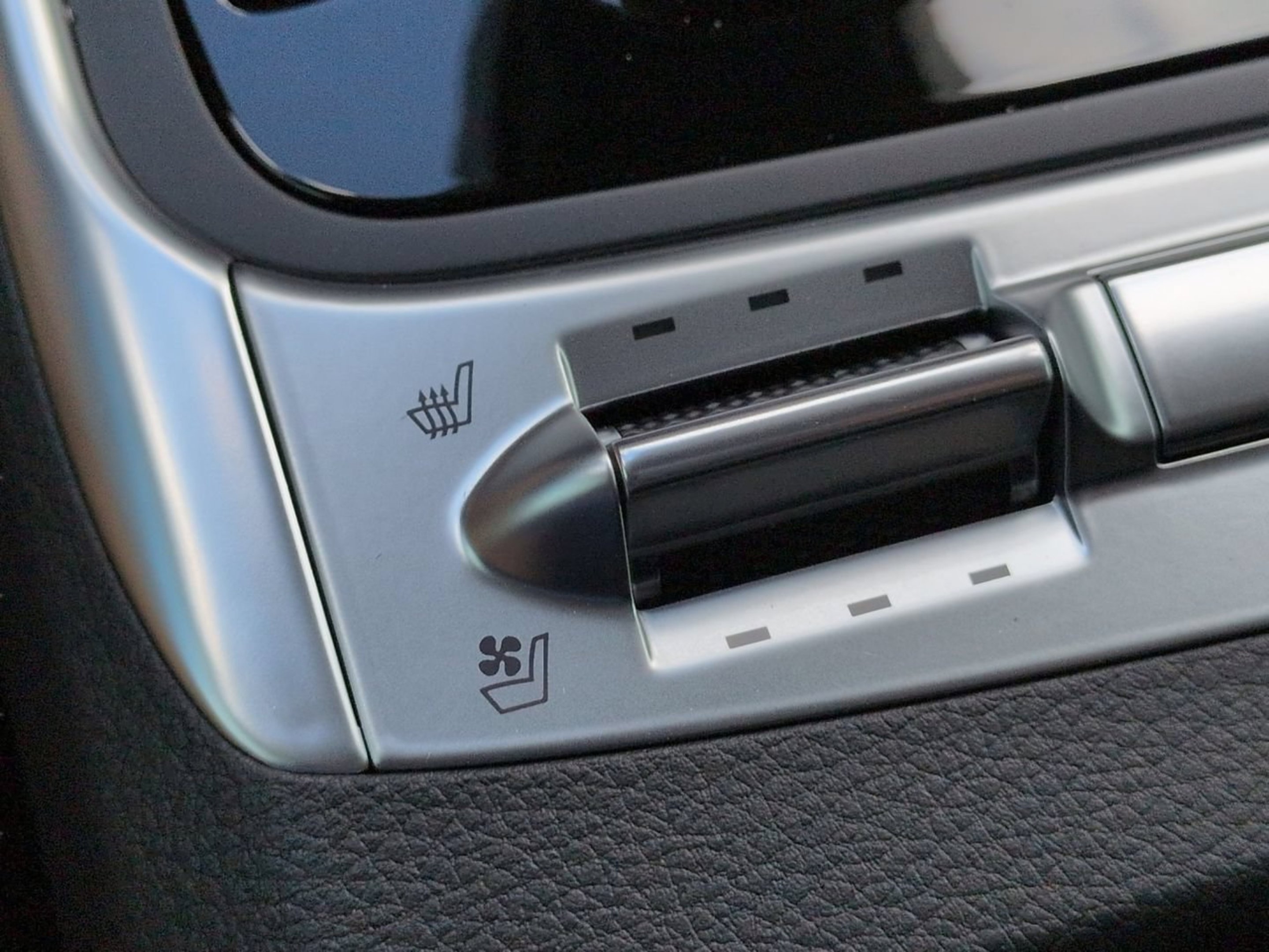 New 2026 Aurora Black Pearl Kia SX image 25