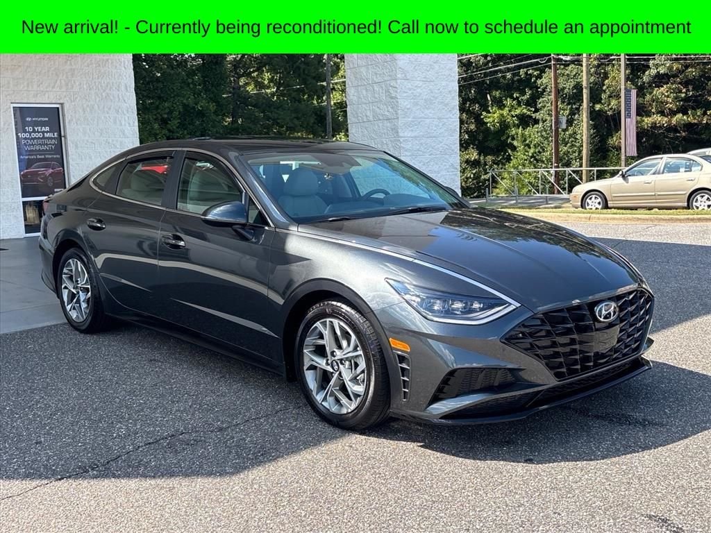Used 2023 Gray Hyundai SEL image 21