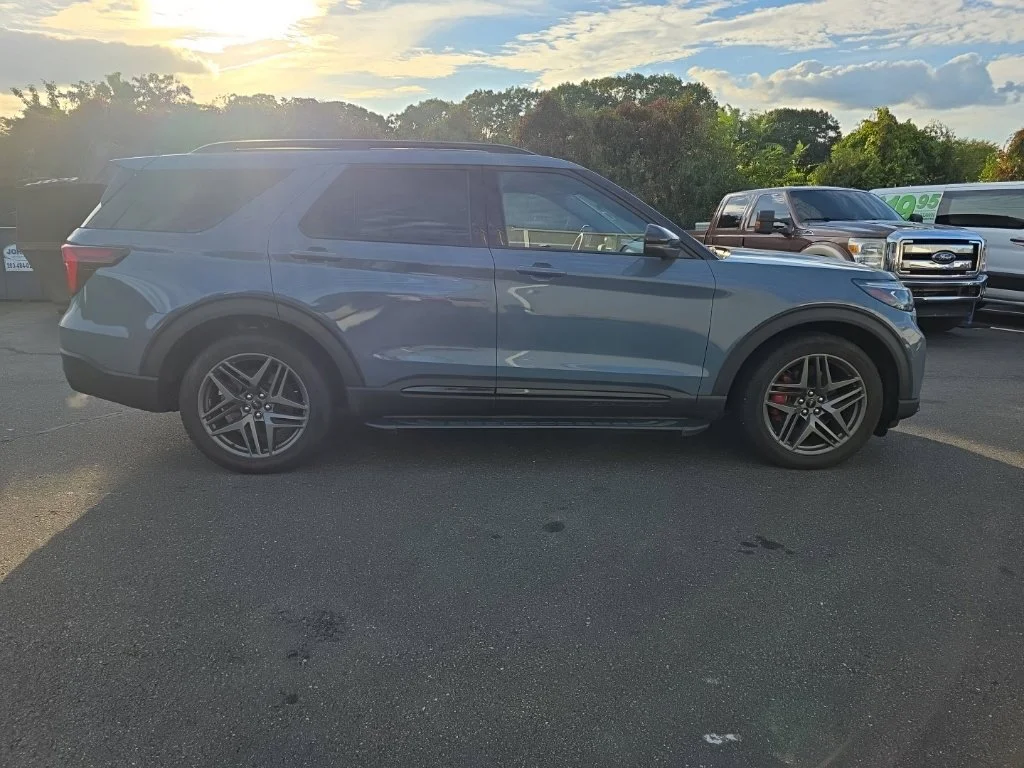 Used 2025 Blue Ford ST image 2