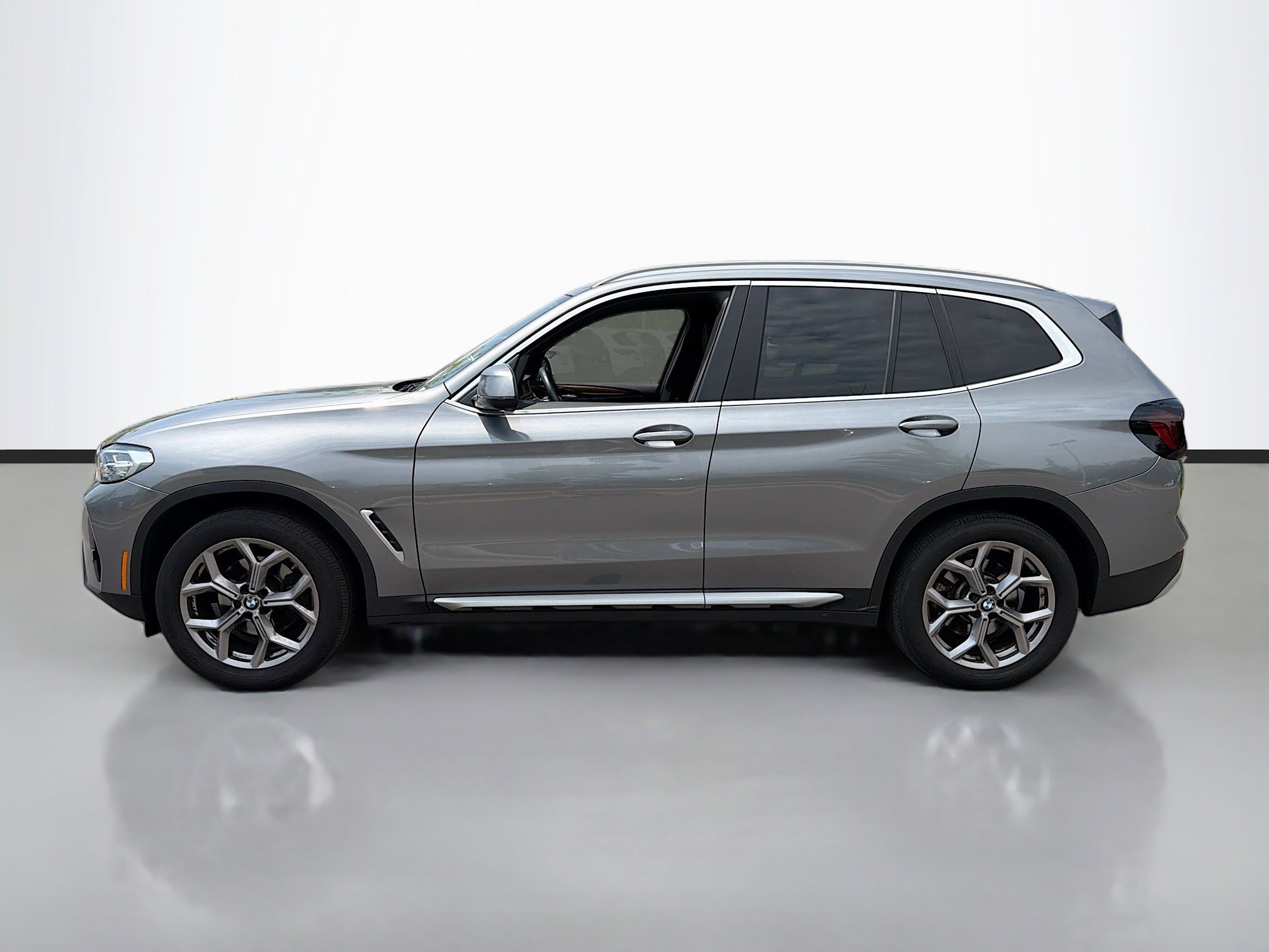 Used 2023 Skyscraper Gray Metallic BMW xDrive30i image 8