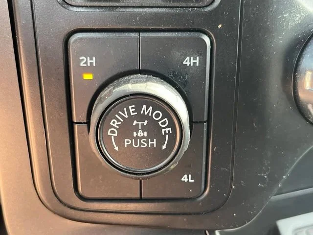 Used 2024 Gray Ford XLT image 36
