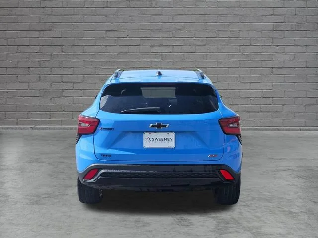Used 2024 Fountain Blue Chevrolet 2RS image 4