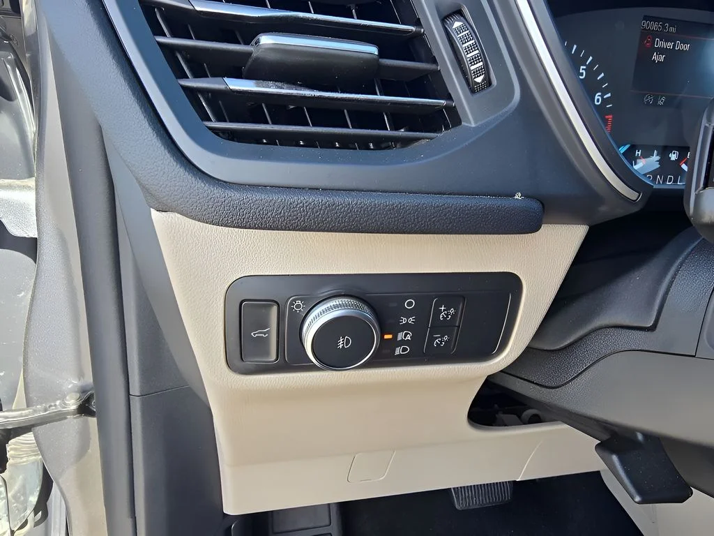 Used 2022 Carbonized Gray Metallic Ford SEL image 18