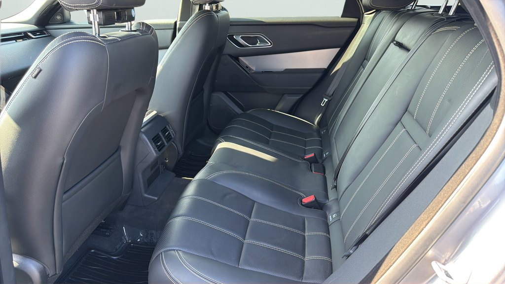 Used 2023 Gray Land Rover R-Dynamic S MHEV image 18