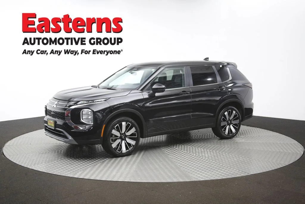 Used 2025 Black Mitsubishi SE image 58