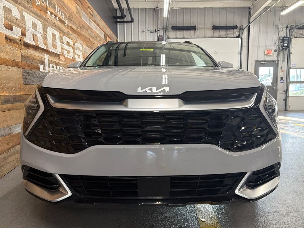 Used 2025 Gray Kia SX image 4