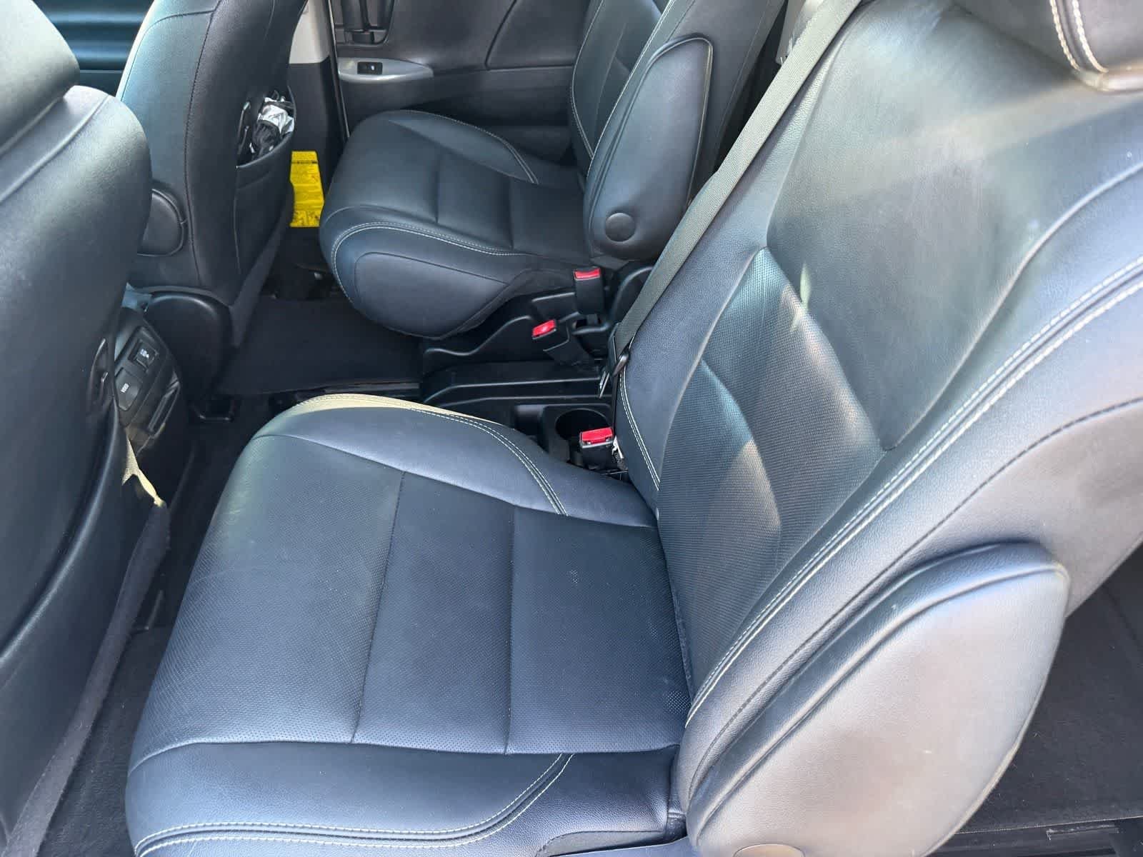 Used 2015 Super White Toyota SE Premium image 13