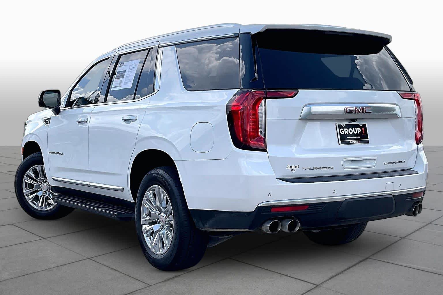 Used 2024 White Frost Tricoat GMC Denali image 11