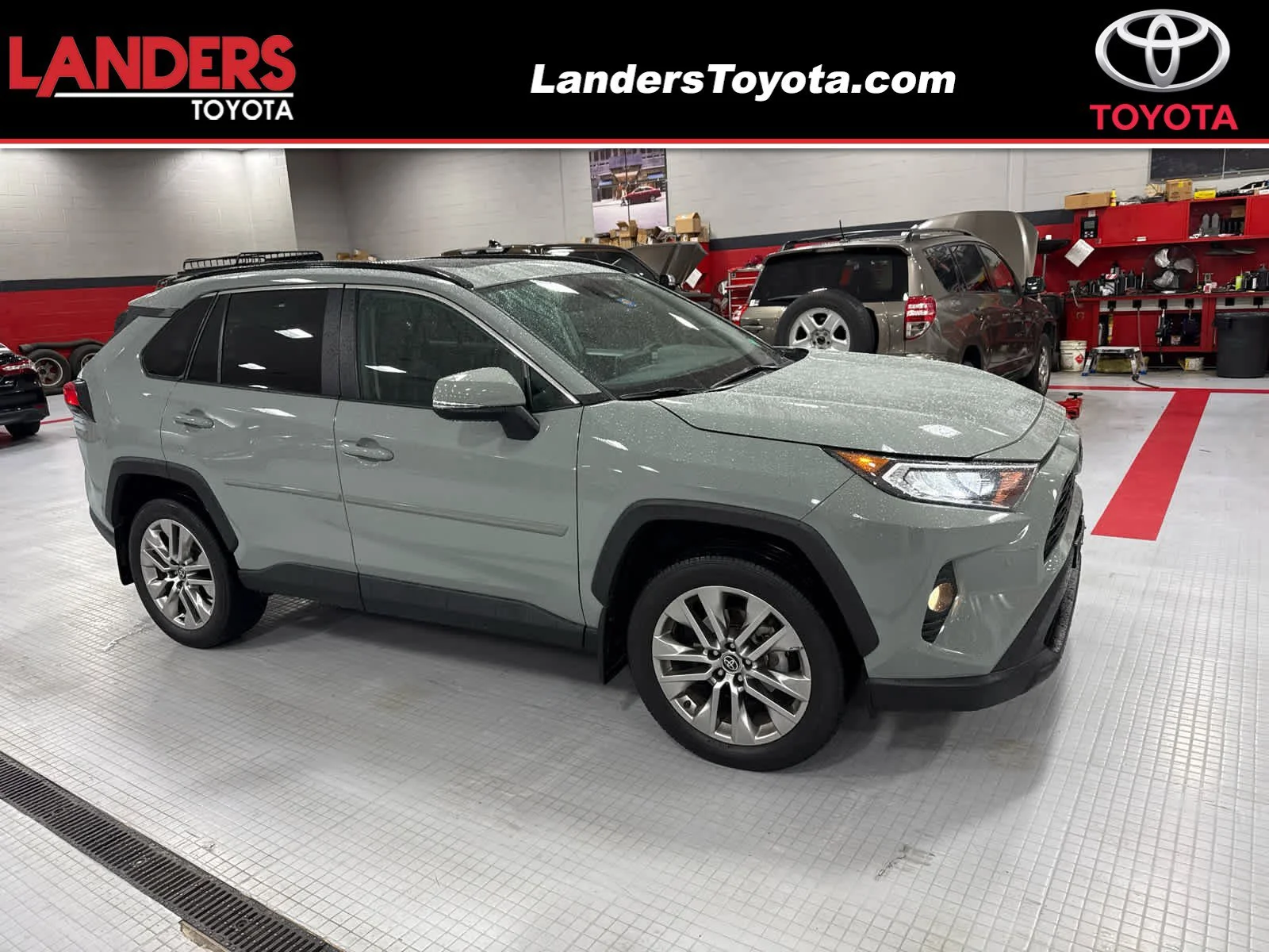 2021 Toyota RAV4 XLE Premium FWD's photo