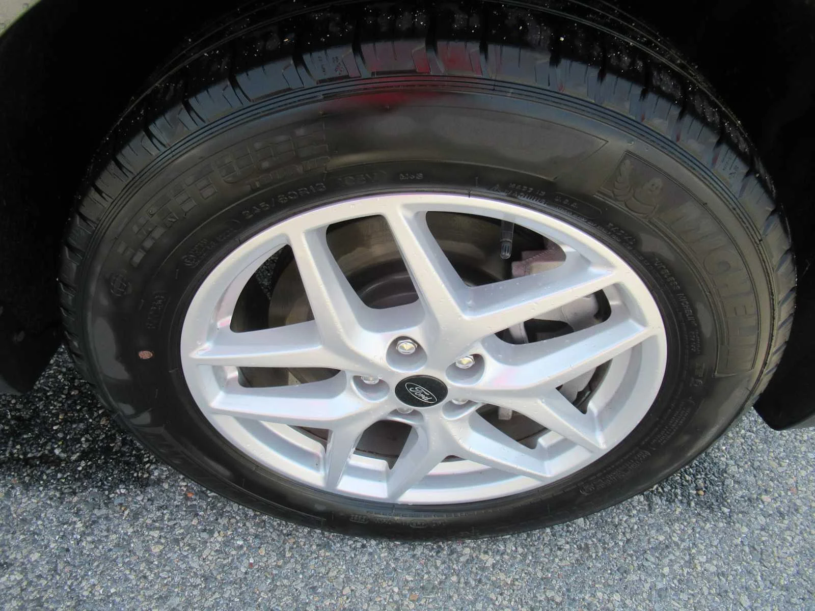Used 2024 Carbonized Gray Ford SEL image 11