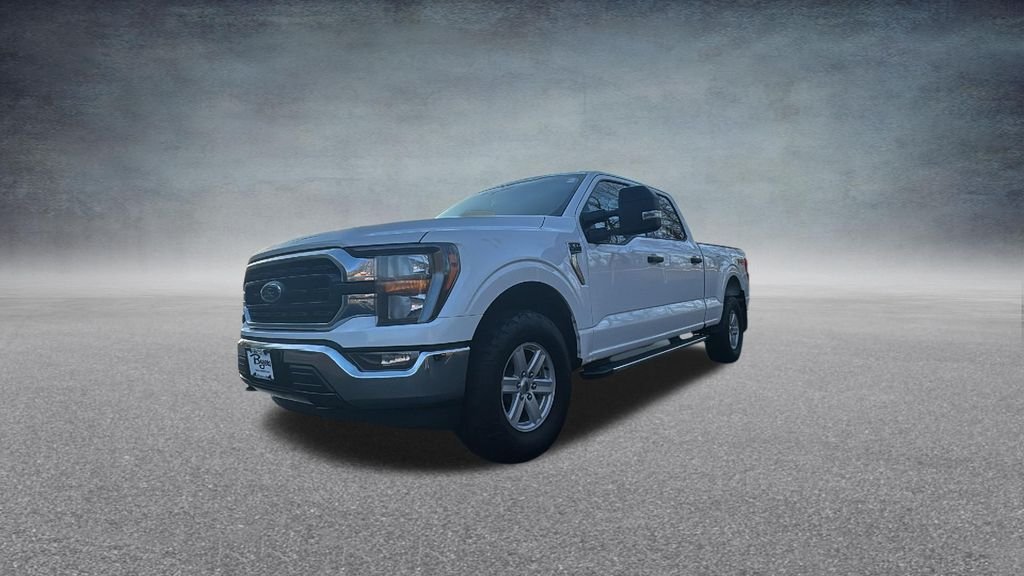 Used 2023 Oxford White Ford XLT image 2