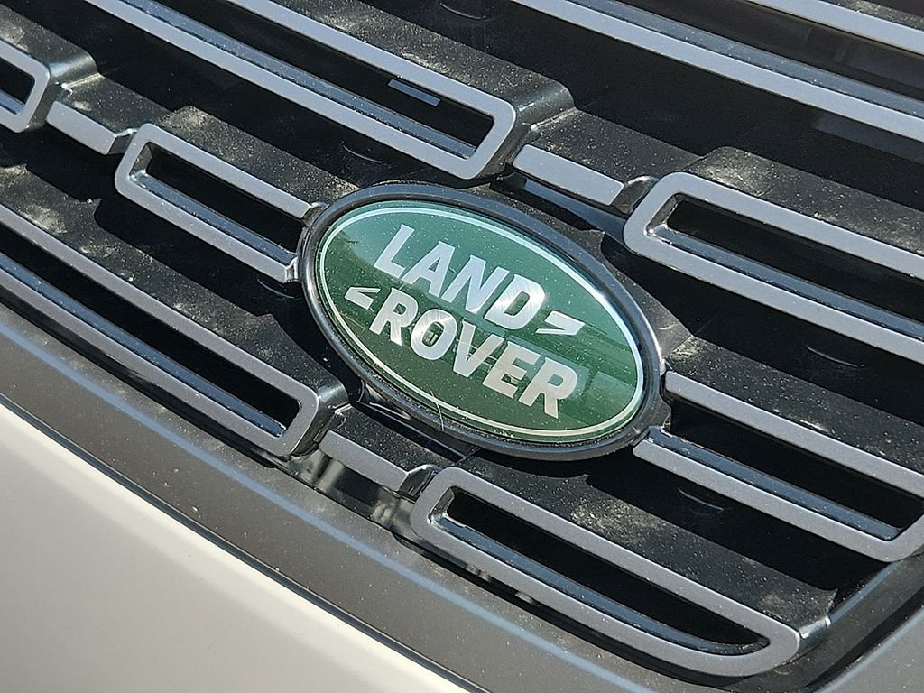 Used 2026 Borasco Grey Metallic Land Rover SE image 11
