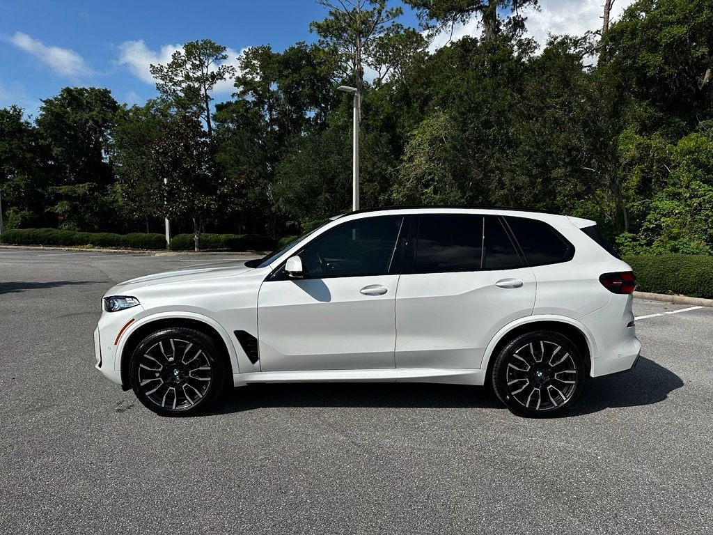 Used 2026 White BMW sDrive40i image 2