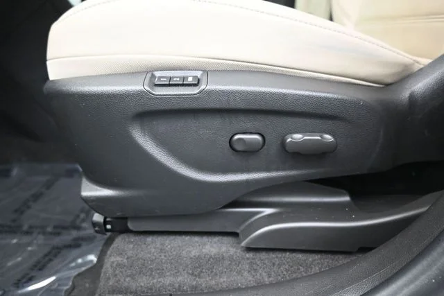 Used 2017 White Buick Premium image 20
