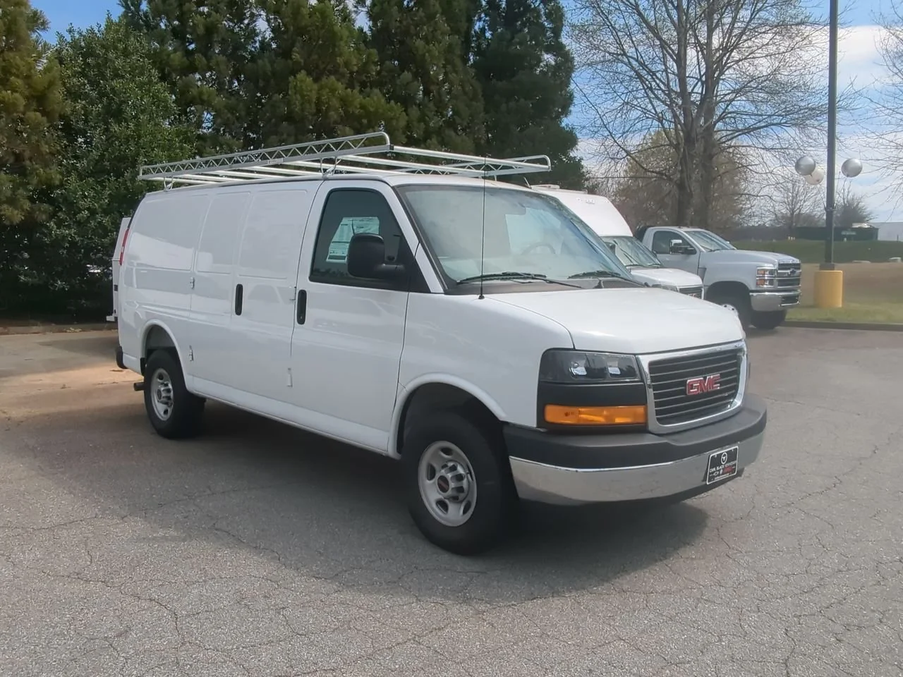New 2025 Summit White GMC Work Van image 2
