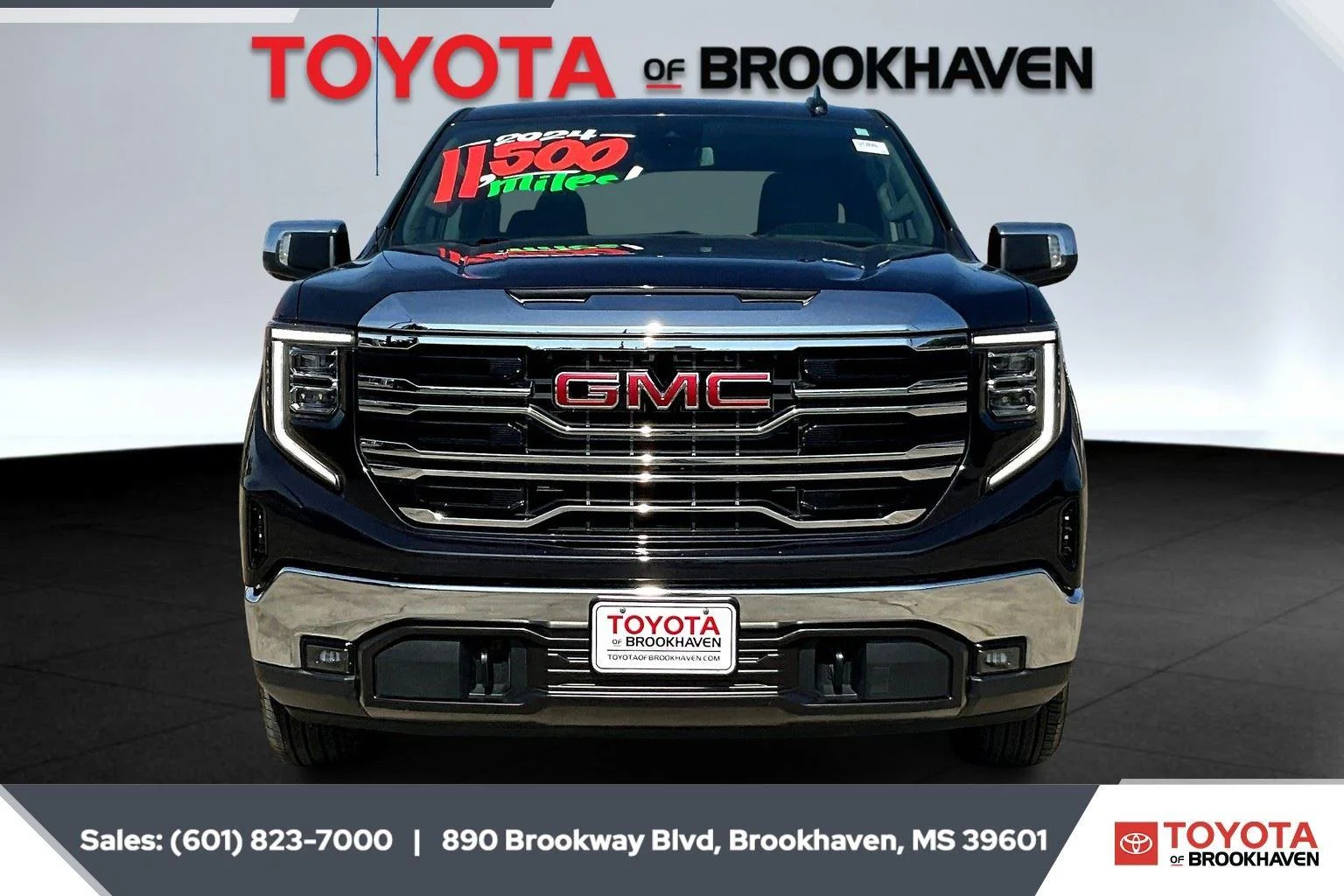Used 2024 Titanium Rush Metallic GMC SLT image 3