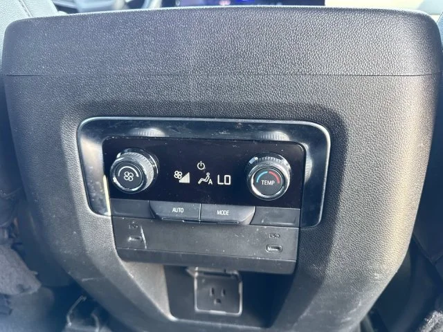 Used 2025 White Chevrolet LT image 32