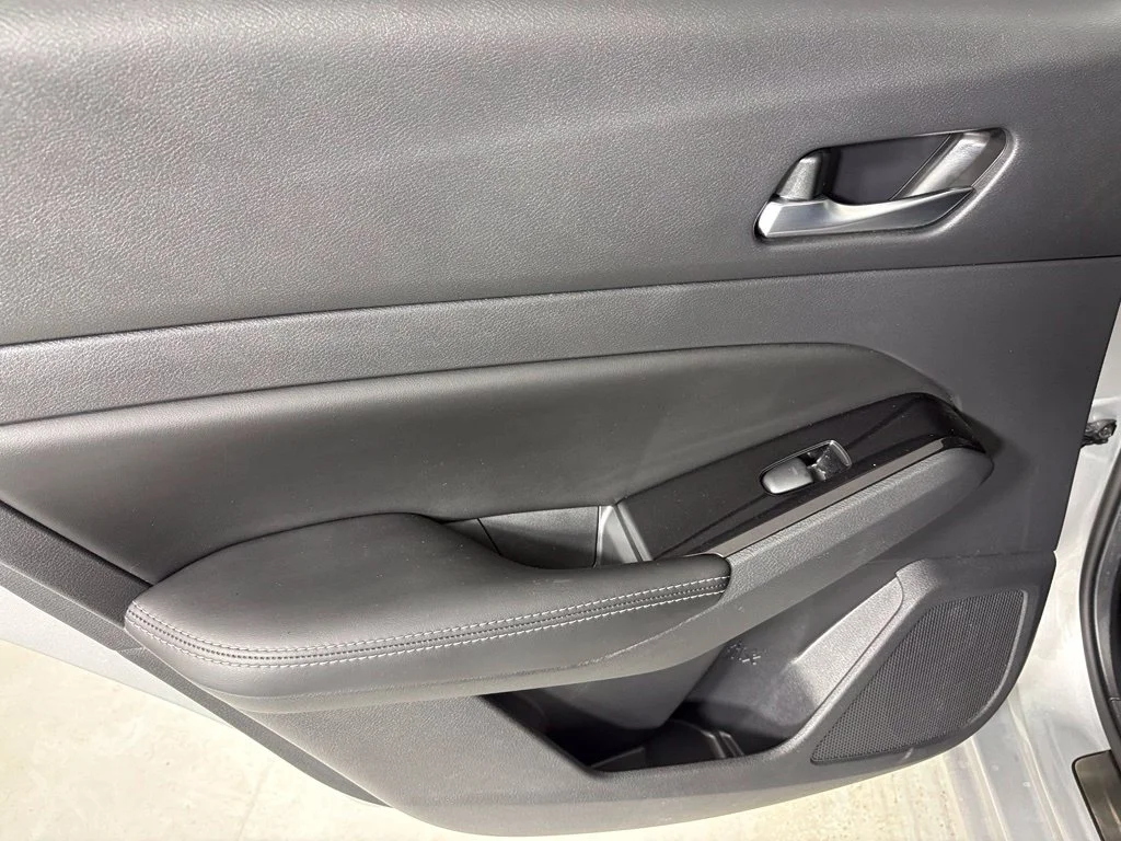 Used 2024 Silver Nissan 2.5 SL image 30