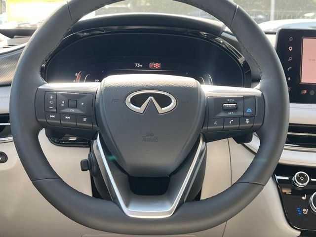 New 2027 White INFINITI Luxe AWD image 14