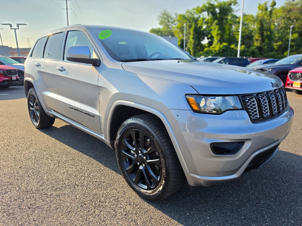 Used 2021 Billet Silver Metallic Clear Coat Jeep Laredo X image 23