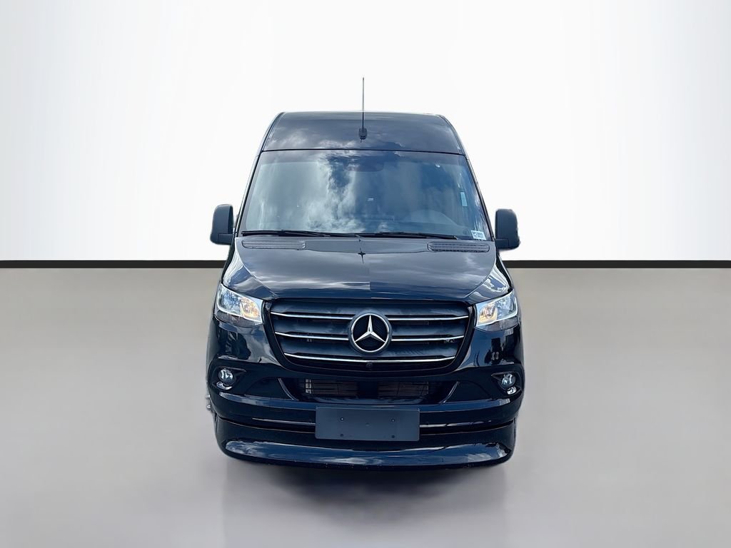 Used 2023 Obsidian Black Metallic Mercedes-Benz SMARTLINER 15 PASSENGER image 3