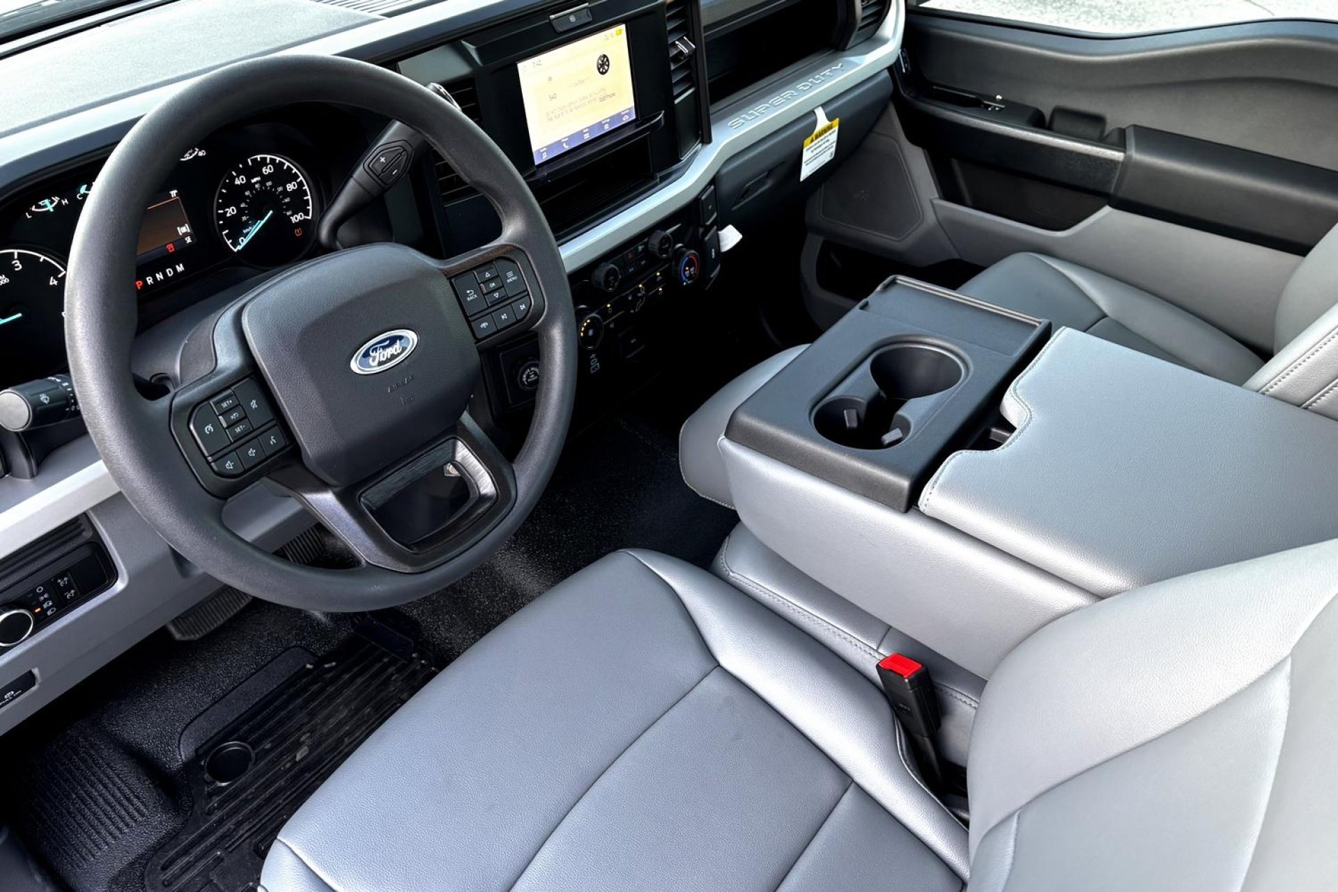 New 2025 Oxford White Ford XL image 10