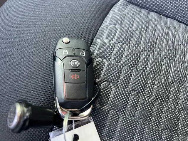 Used 2025 Red Ford XLT image 22