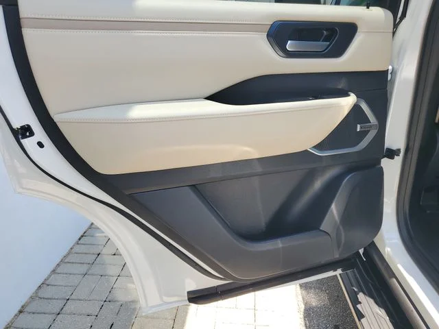 New 2026 Aspen White TriCoat Nissan Platinum image 24