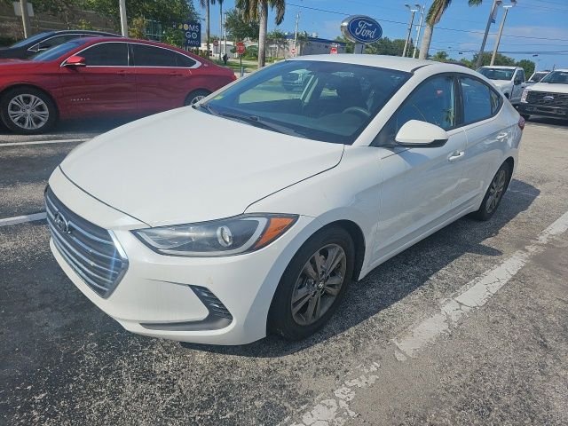 Used 2018 White Hyundai SEL image 3