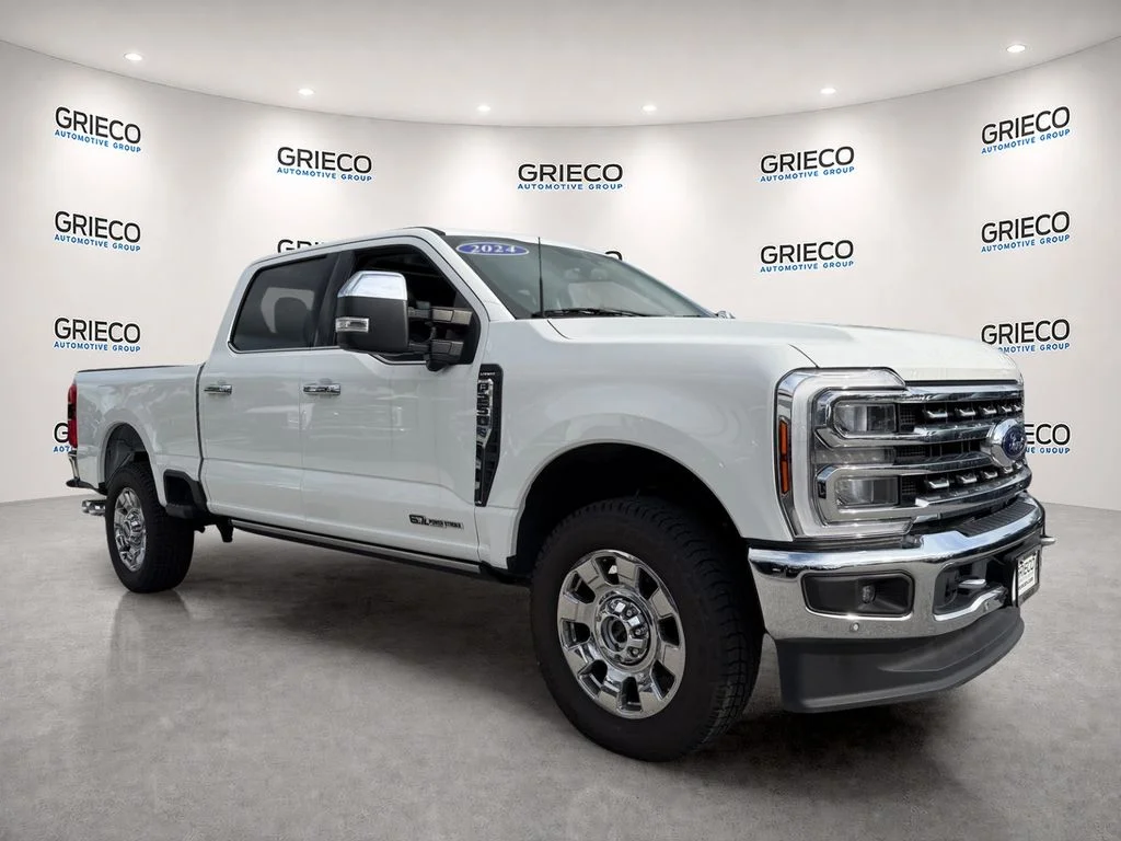 Used 2024 White Ford Lariat image 1