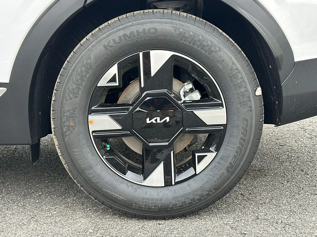 New 2026 White Kia LX image 19