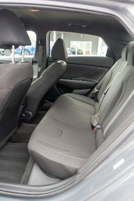 Used 2025 Gray Hyundai SEL Sport image 11