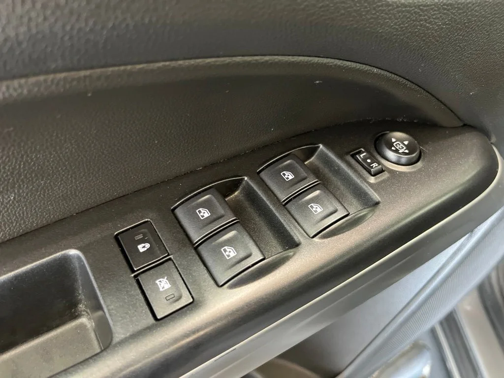 Used 2022 Gray Chevrolet LT image 4