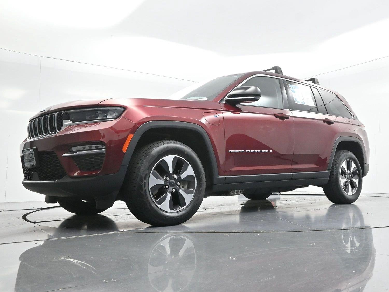 Used 2024 Red Jeep 4x4 image 50