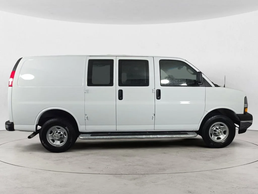 Used 2024 Summit White Chevrolet WT image 6