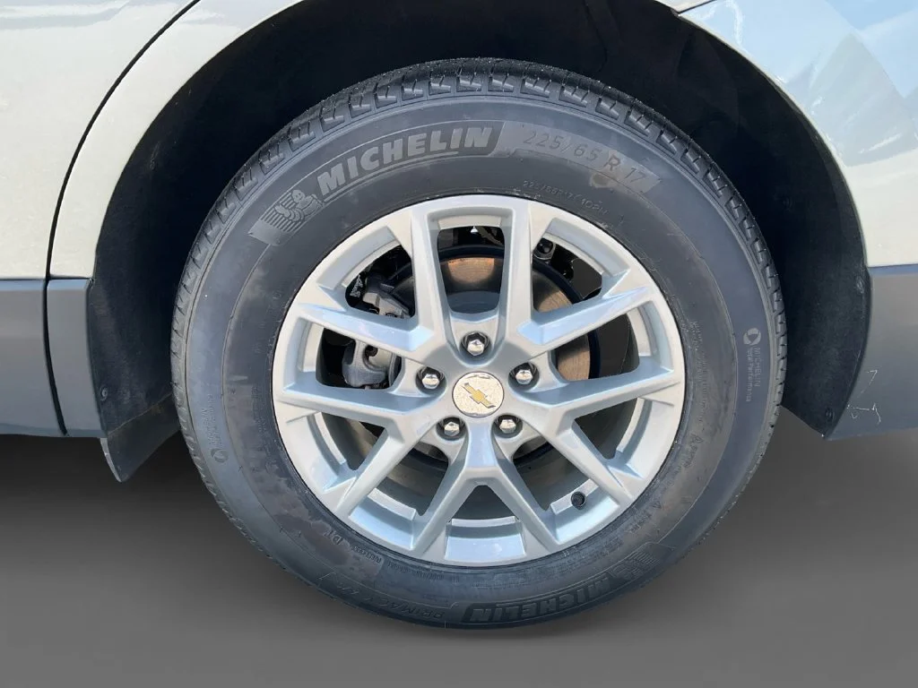 Used 2023 Sterling Gray Metallic Chevrolet LT image 9