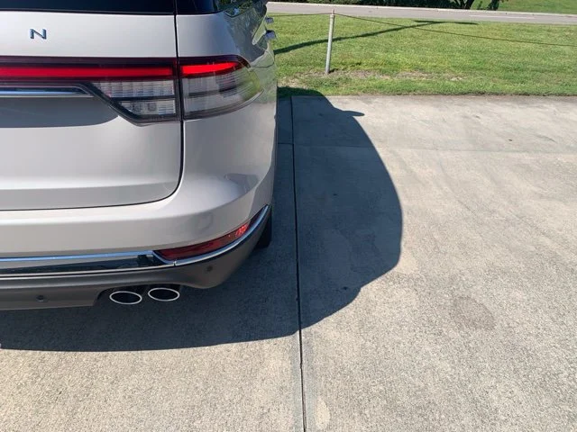 Used 2024 White Lincoln Reserve image 6